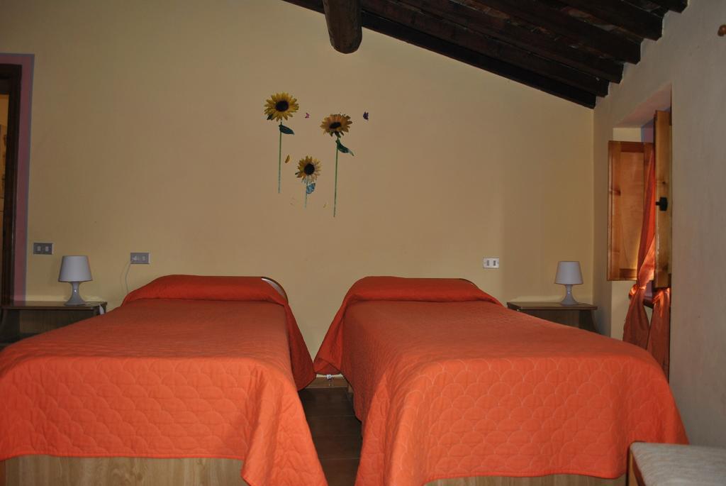 Il Gatto E La Volpe Hotel Gambassi Terme Szoba fotó